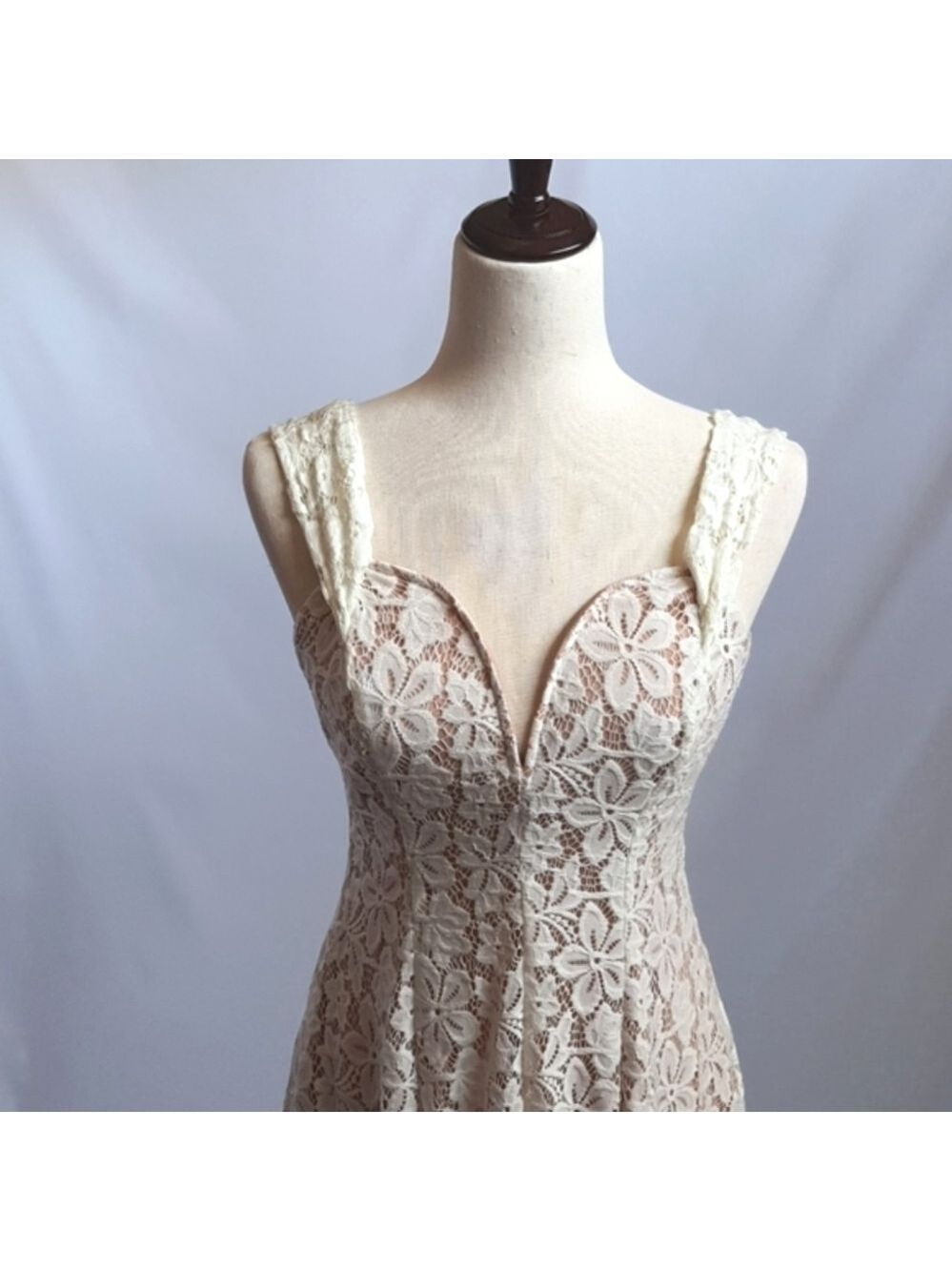 City Triangles Cream Lace Mini Dress - Picture 6 of 16